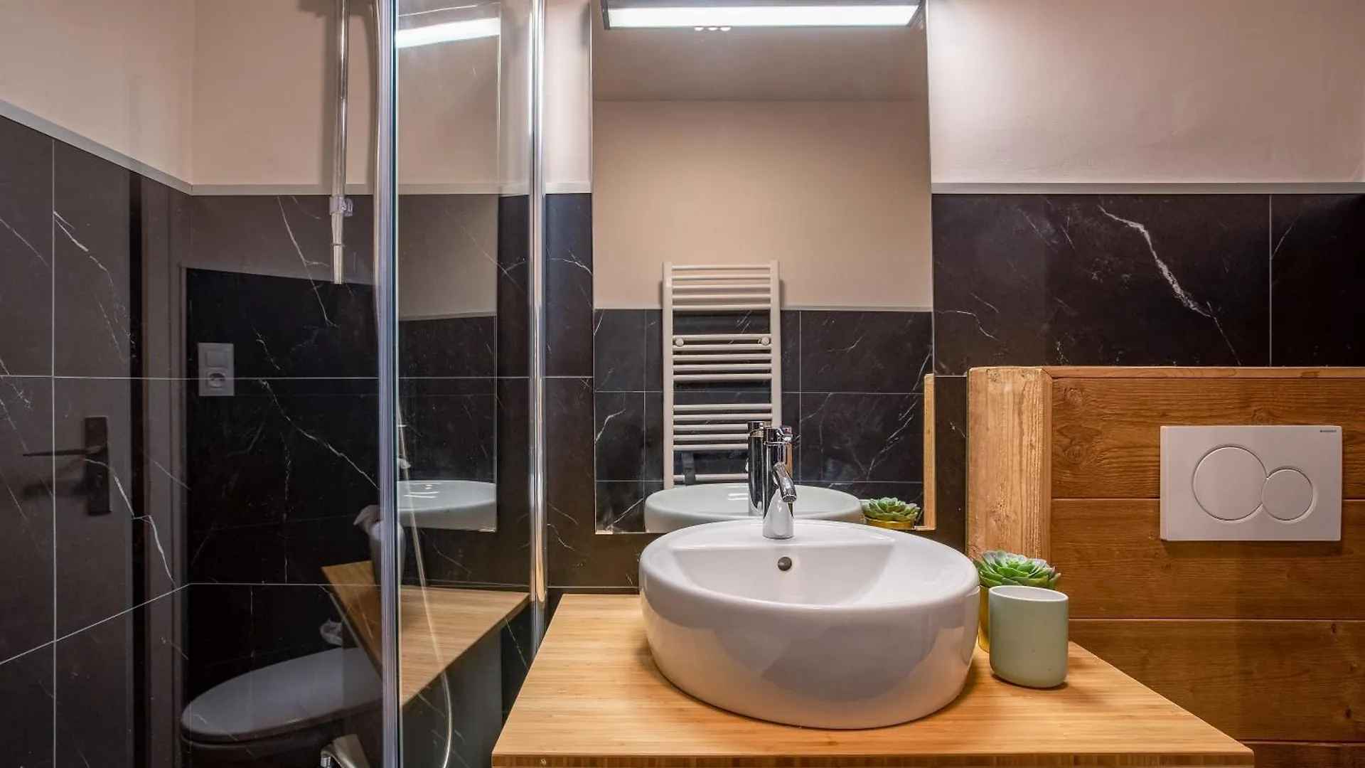 Apartment Le Cry - Cosy Studio 2Pax - Free Parking - 5Mn City Center Chamonix France